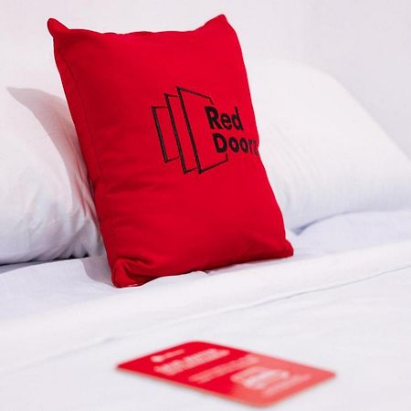 Hotel Reddoorz Near Mojokerto Train Station Zewnętrze zdjęcie