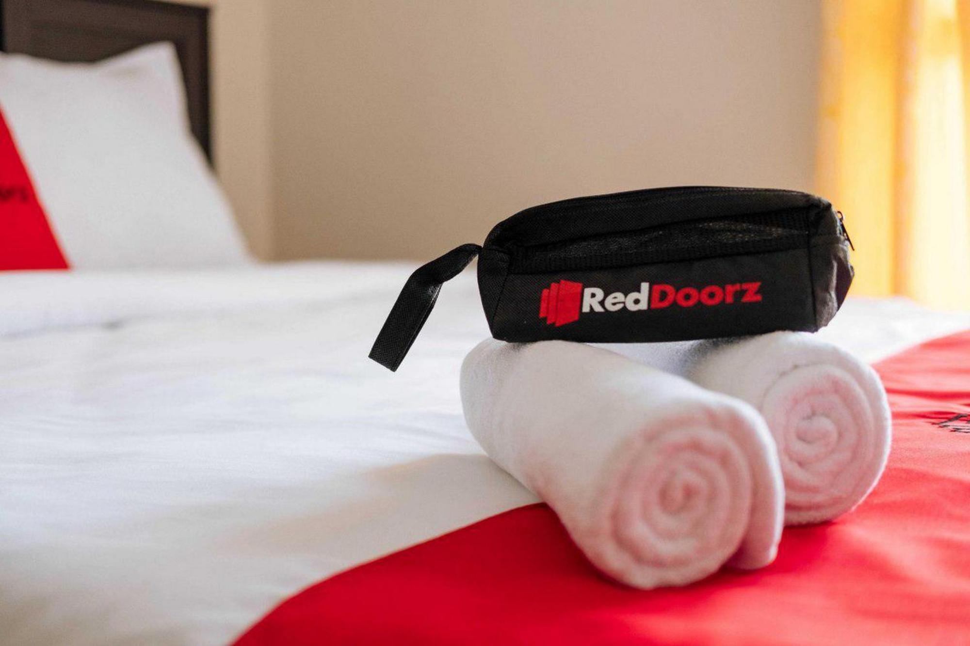 Hotel Reddoorz Near Mojokerto Train Station Zewnętrze zdjęcie